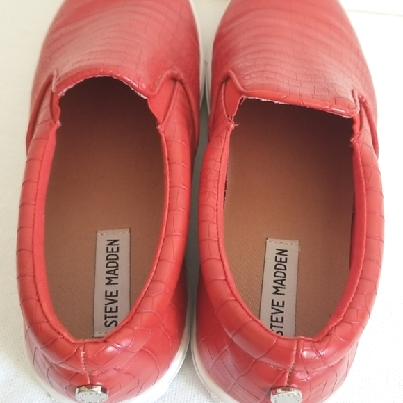 Steve Madden Ecentric Red Snake Sneaker - Picture 7 of 9